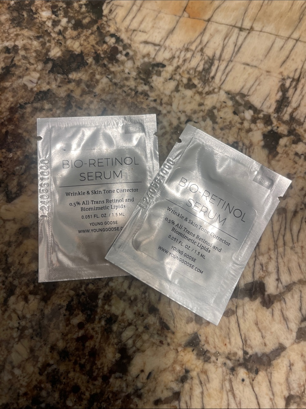 Bio-Retinol Serum Sample Packets - Silver